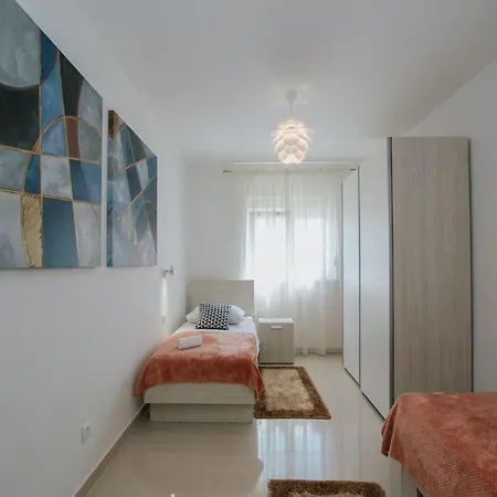 Apartment With Parking Space Seget Donji, - 22549